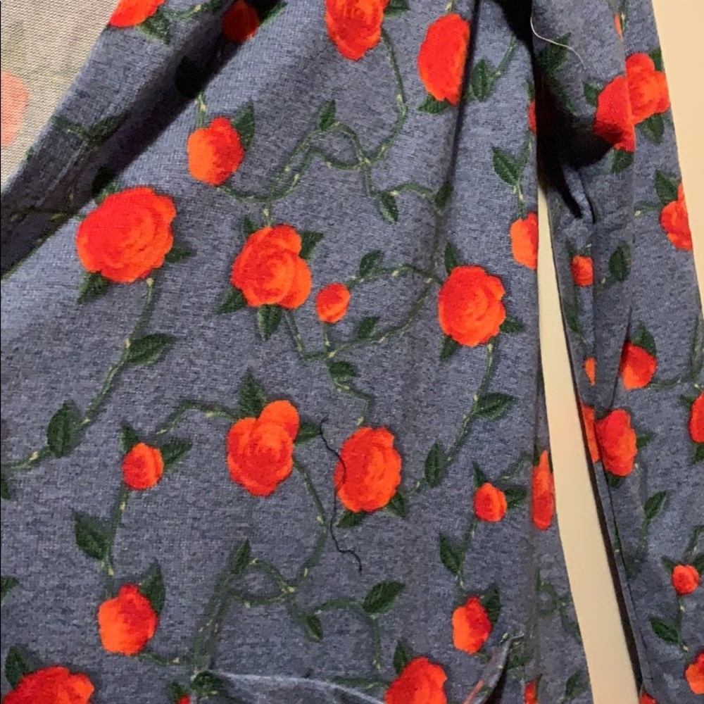 Beautiful LuLaRoe XS Caroline